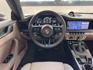 PORSCHE 911 GT3 mit Touring-Paket