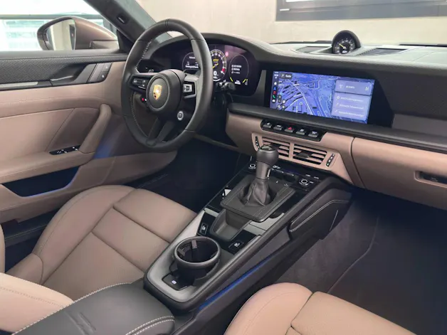 PORSCHE 911 GT3 mit Touring-Paket