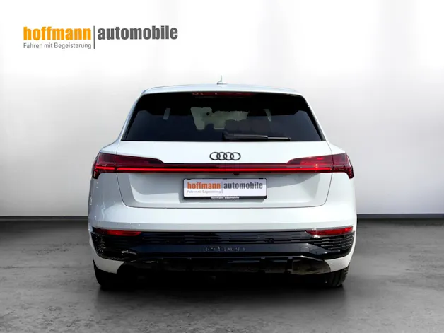 AUDI Q8 55 e-tron Black Edition quattro
