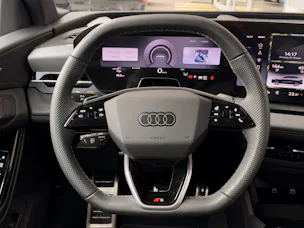 AUDI Q6 e-tron quattro