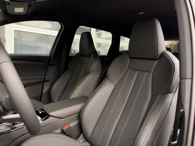 AUDI Q6 e-tron quattro