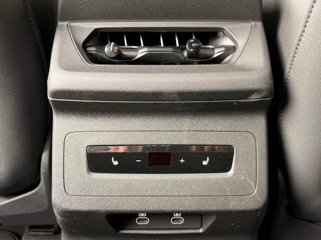 AUDI Q6 e-tron quattro