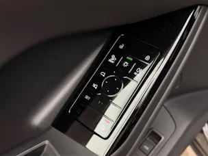 AUDI Q6 e-tron quattro