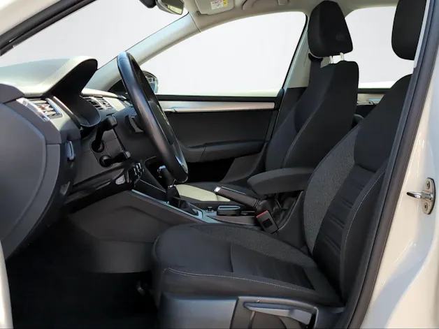 SKODA Octavia Combi 2.0 TDI 150 Ambition DSG