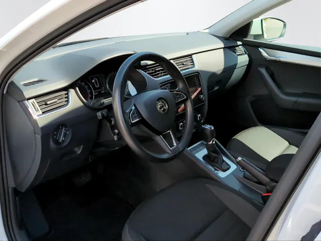 SKODA Octavia Combi 2.0 TDI 150 Ambition DSG