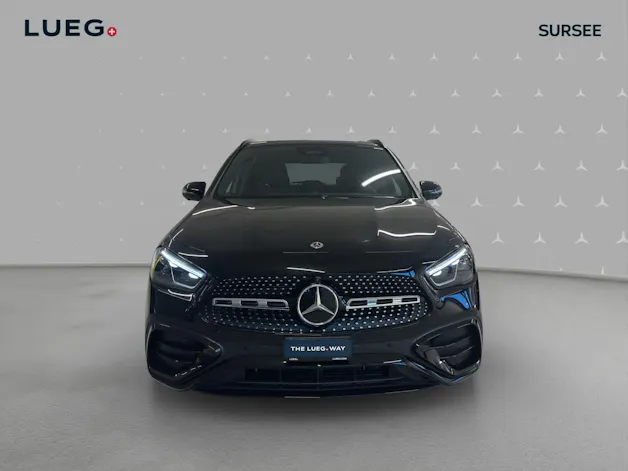 MERCEDES-BENZ GLA 200 Night Star 7G-DCT