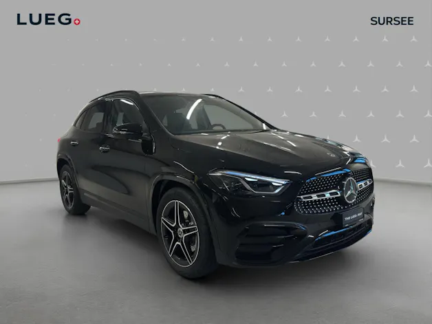 MERCEDES-BENZ GLA 200 Night Star 7G-DCT