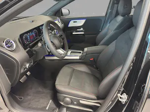 MERCEDES-BENZ GLA 200 Night Star 7G-DCT