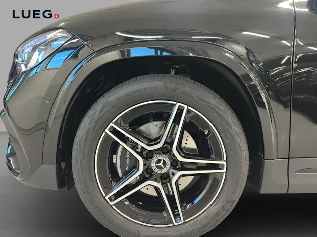 MERCEDES-BENZ GLA 200 Night Star 7G-DCT