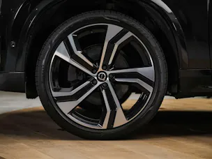 VOLVO XC90 B5 Diesel Mild Hybrid AWD Plus Bright Geartronic *7 Plätzer*Panorama*Sitzbelüftung*Lenkradheizung*360° Kamera*