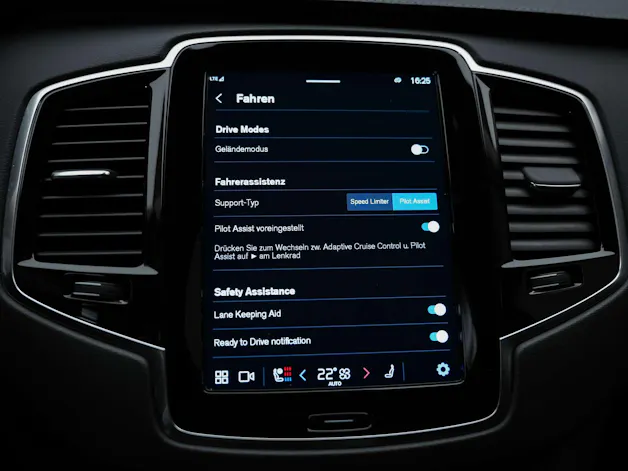 VOLVO XC90 B5 Diesel Mild Hybrid AWD Plus Bright Geartronic *7 Plätzer*Panorama*Sitzbelüftung*Lenkradheizung*360° Kamera*