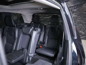 VOLVO XC90 B5 Diesel Mild Hybrid AWD Plus Bright Geartronic *7 Plätzer*Panorama*Sitzbelüftung*Lenkradheizung*360° Kamera*