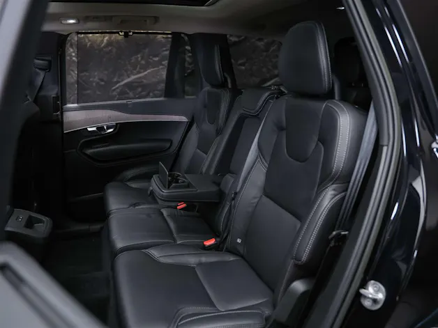 VOLVO XC90 B5 Diesel Mild Hybrid AWD Plus Bright Geartronic *7 Plätzer*Panorama*Sitzbelüftung*Lenkradheizung*360° Kamera*