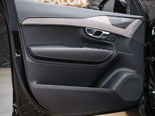 VOLVO XC90 B5 Diesel Mild Hybrid AWD Plus Bright Geartronic *7 Plätzer*Panorama*Sitzbelüftung*Lenkradheizung*360° Kamera*