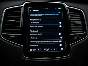 VOLVO XC90 B5 Diesel Mild Hybrid AWD Plus Bright Geartronic *7 Plätzer*Panorama*Sitzbelüftung*Lenkradheizung*360° Kamera*