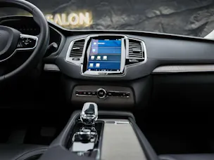VOLVO XC90 B5 Diesel Mild Hybrid AWD Plus Bright Geartronic *7 Plätzer*Panorama*Sitzbelüftung*Lenkradheizung*360° Kamera*