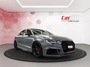 AUDI RS3 Limousine 2.5 TSI quattro S-tronic * DAZA *