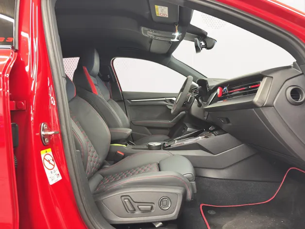 AUDI RS3 Limousine 2.5 TSI quattro S-tronic