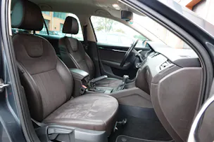 SKODA Octavia Combi 2.0 TDI 4x4 "* CH Auto * Capteurs avant/arrière * Tempomat Adaptatif * Clim Auto * Crochet attelage *"