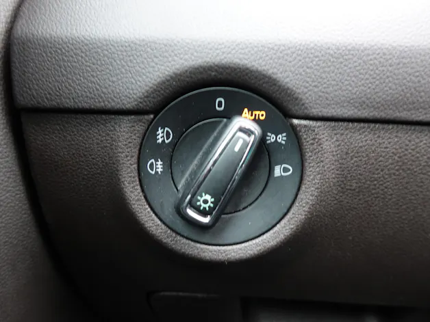 SKODA Octavia Combi 2.0 TDI 4x4 "* CH Auto * Capteurs avant/arrière * Tempomat Adaptatif * Clim Auto * Crochet attelage *"