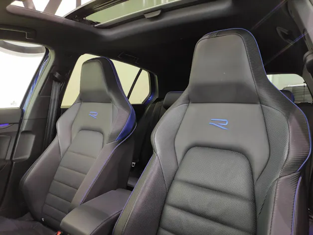 VW Golf VIII 2.0 TSI R Performance Black-Style DSG 4motion