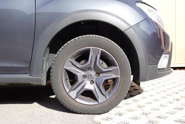 DACIA Sandero Tce 90 Stepway - "CH Auto * Tempomat * Camera de recul * GPS * 8 Roues"
