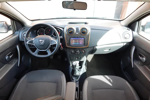 DACIA Sandero Tce 90 Stepway - "CH Auto * Tempomat * Camera de recul * GPS * 8 Roues"