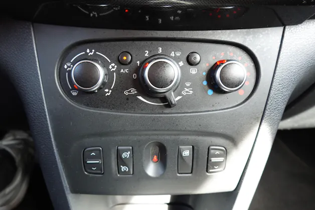 DACIA Sandero Tce 90 Stepway - "CH Auto * Tempomat * Camera de recul * GPS * 8 Roues"