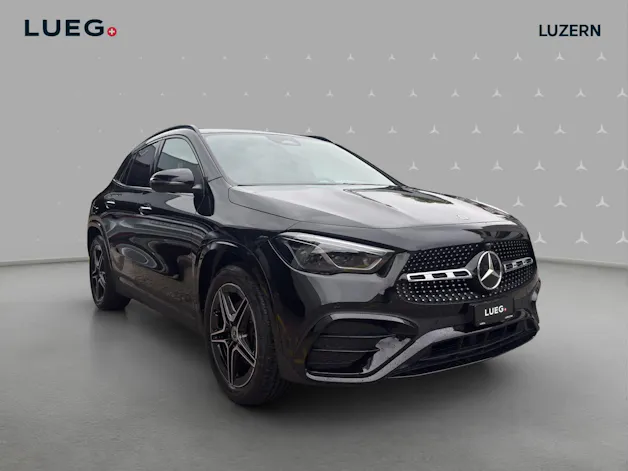 MERCEDES-BENZ GLA 200 Night Star 7G-DCT