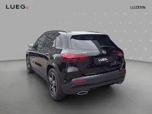 MERCEDES-BENZ GLA 200 Night Star 7G-DCT