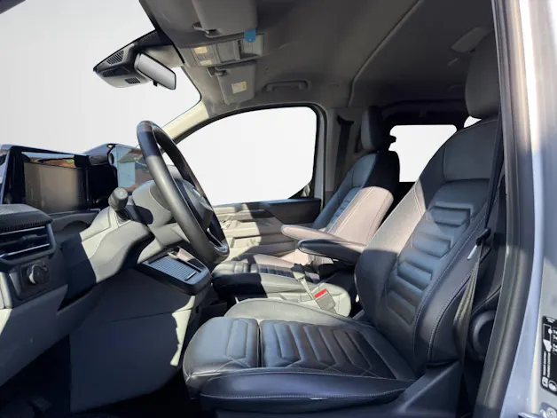 FORD Tourneo Custom 320 L1 2.0 EcoBlue 170 Tit