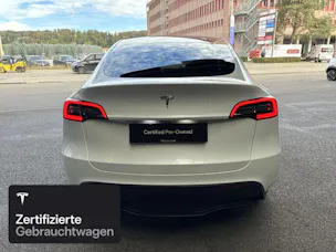 Tesla Model Y Rear-Wheel Drive