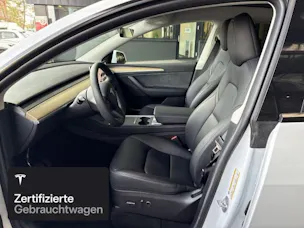 Tesla Model Y Rear-Wheel Drive