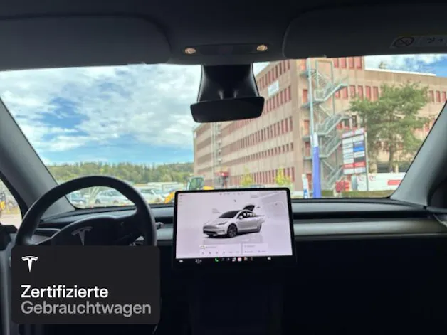 Tesla Model Y Rear-Wheel Drive