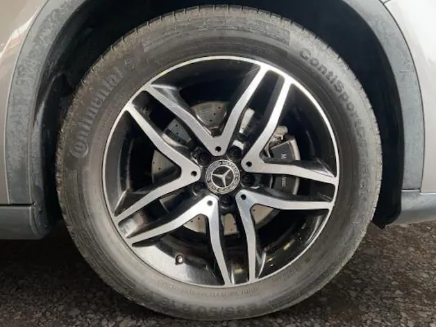 MERCEDES-BENZ GLA 250 AMG Line 4Matic