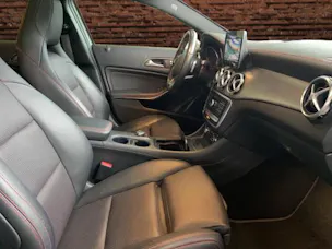 MERCEDES-BENZ GLA 250 AMG Line 4Matic