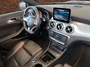 MERCEDES-BENZ GLA 250 AMG Line 4Matic