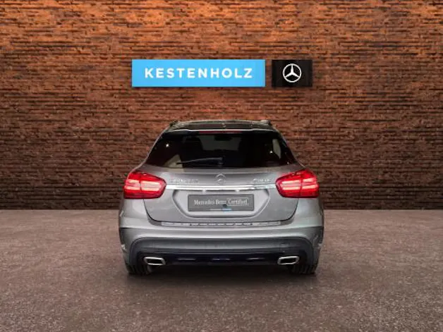 MERCEDES-BENZ GLA 250 AMG Line 4Matic