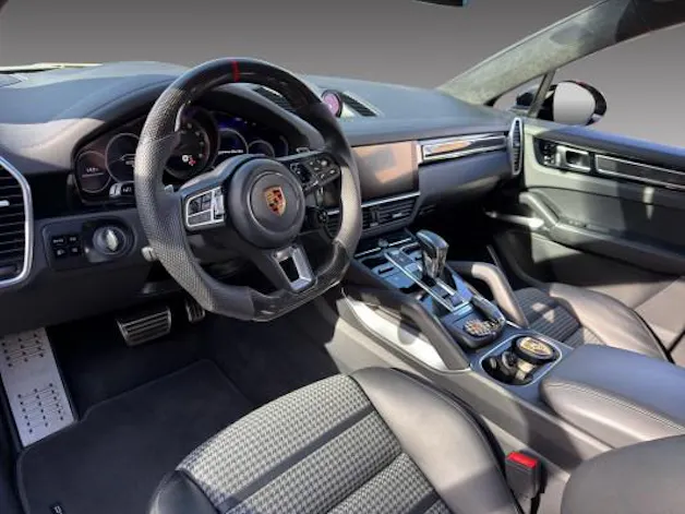 PORSCHE Cayenne Turbo Coupé