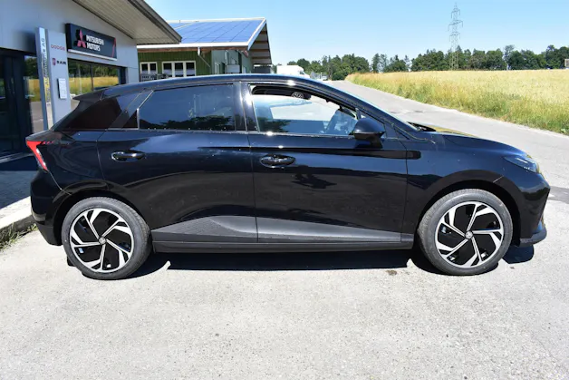 MG 4 EV 64kWh Premium