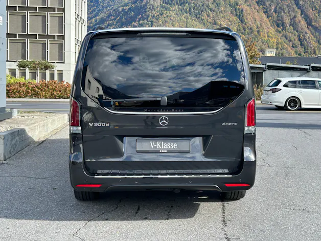 MERCEDES-BENZ V 300 d Exclusive L SWISS EDITION 4MATIC