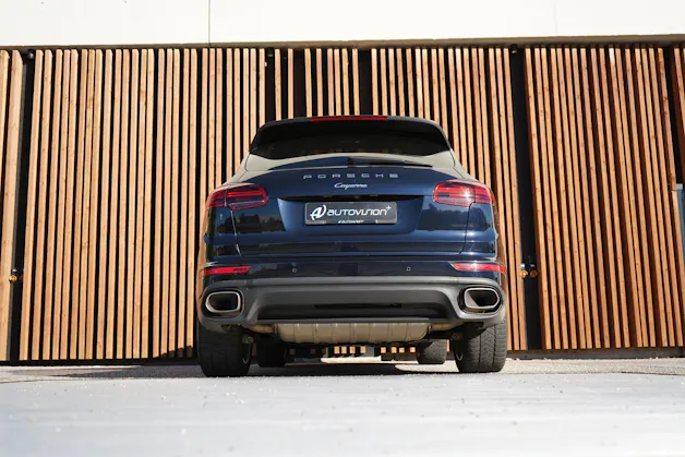 PORSCHE CAYENNE DIESEL l 262 PS