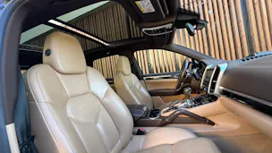PORSCHE CAYENNE DIESEL l 262 PS
