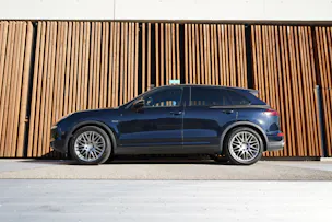 PORSCHE CAYENNE DIESEL l 262 PS