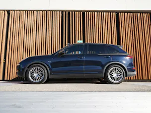 PORSCHE CAYENNE DIESEL l 262 PS