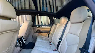 PORSCHE CAYENNE DIESEL l 262 PS