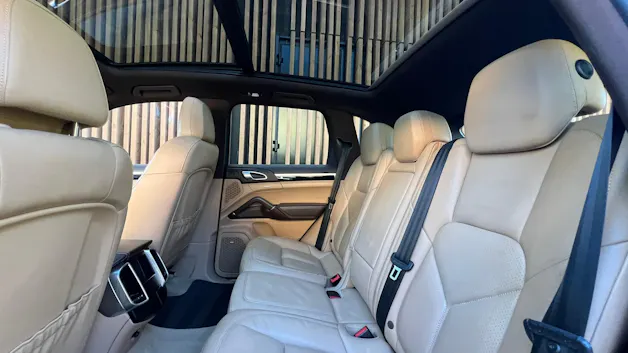 PORSCHE CAYENNE DIESEL l 262 PS