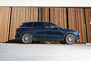 PORSCHE CAYENNE DIESEL l 262 PS