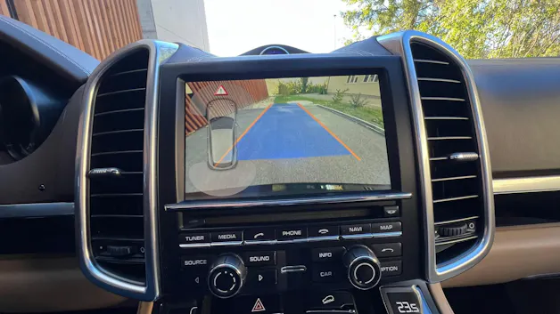 PORSCHE CAYENNE DIESEL l 262 PS