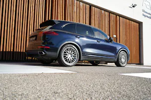 PORSCHE CAYENNE DIESEL l 262 PS